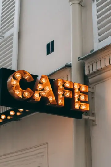 Cafe Marly