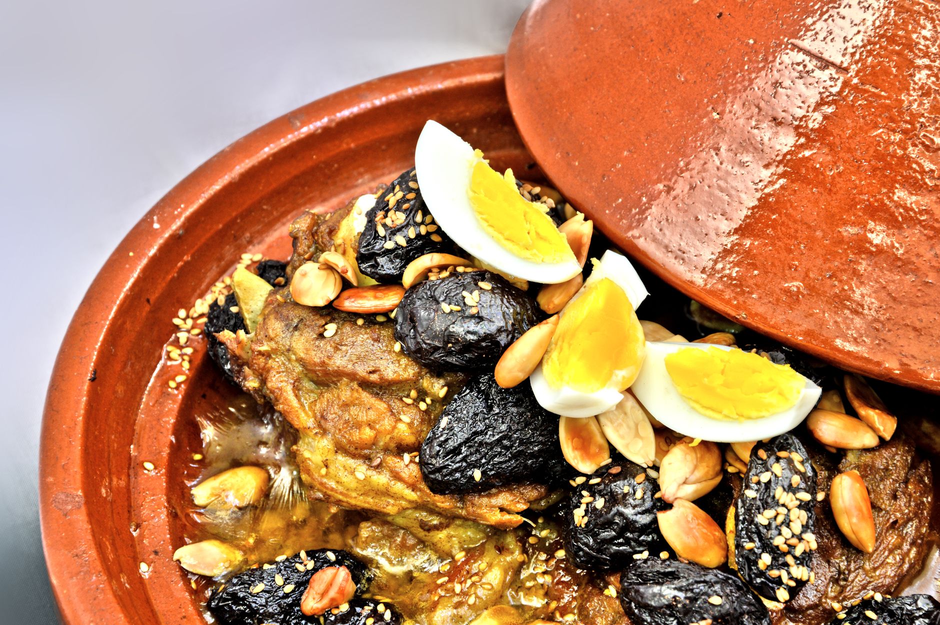 Dar Roumana signature