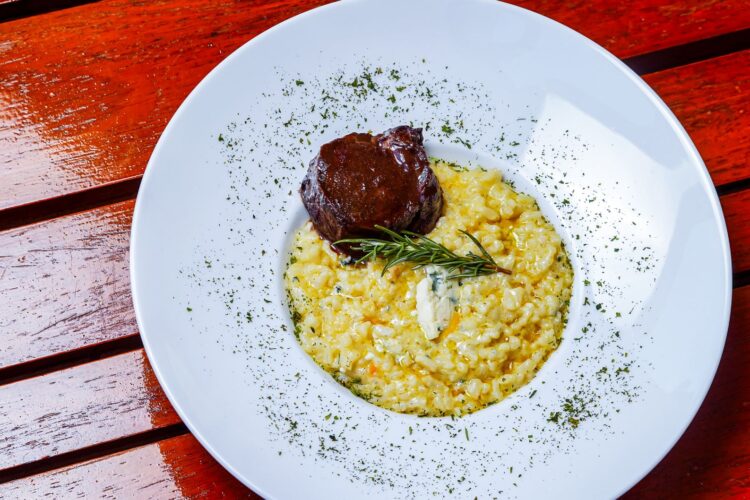 Ratanà