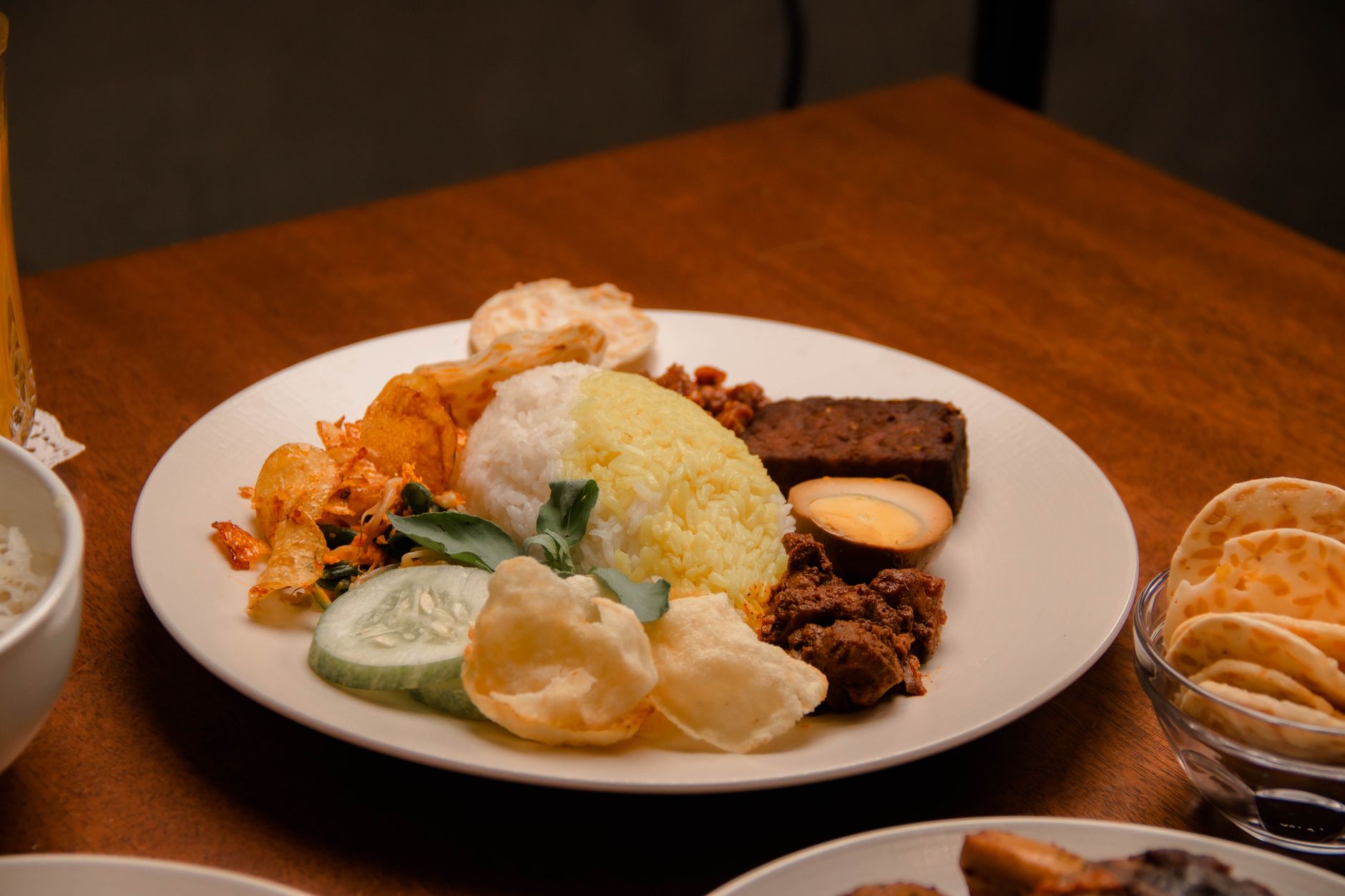 Restoran Sederhana - Padang Cuisine di Padang