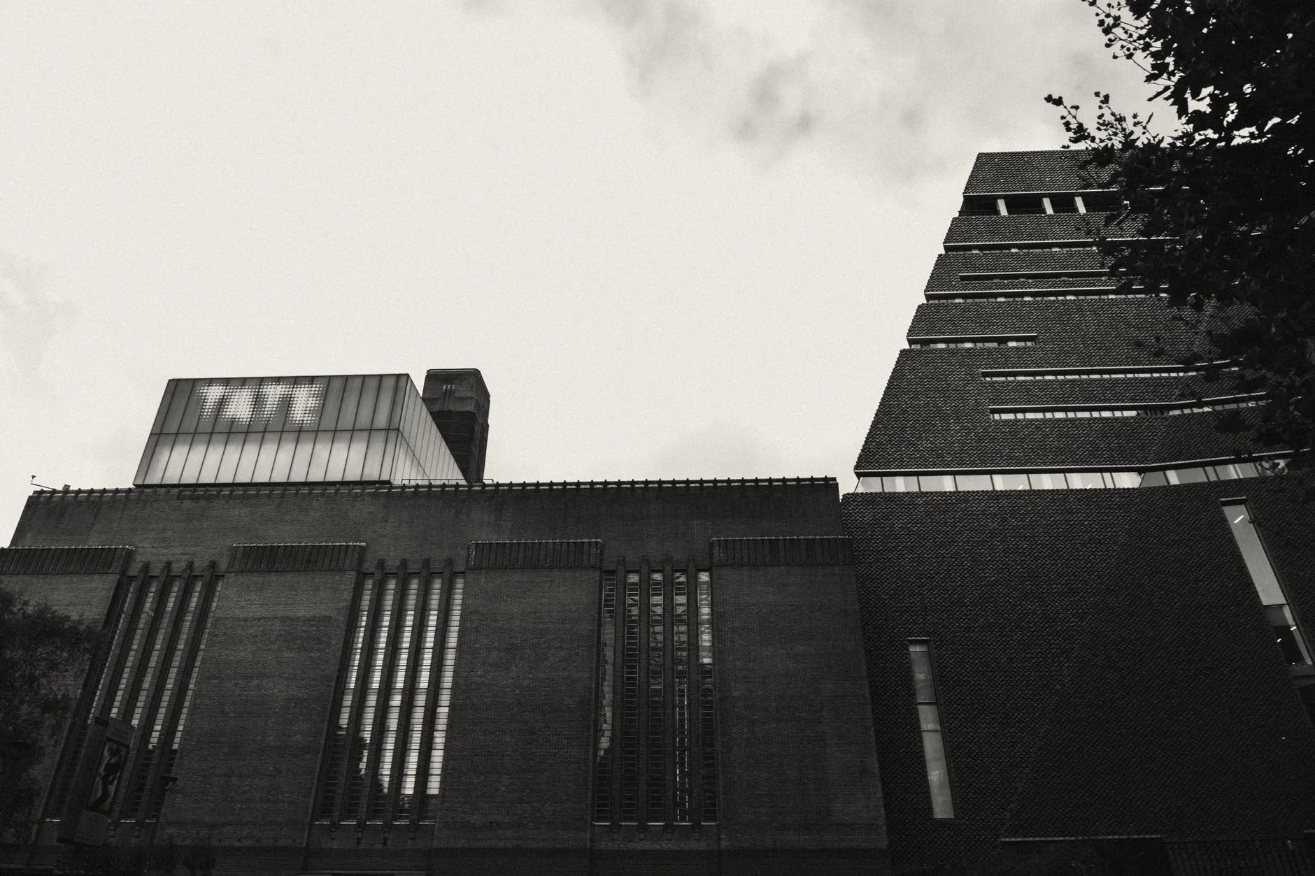 Tate Modern Cafe exterior