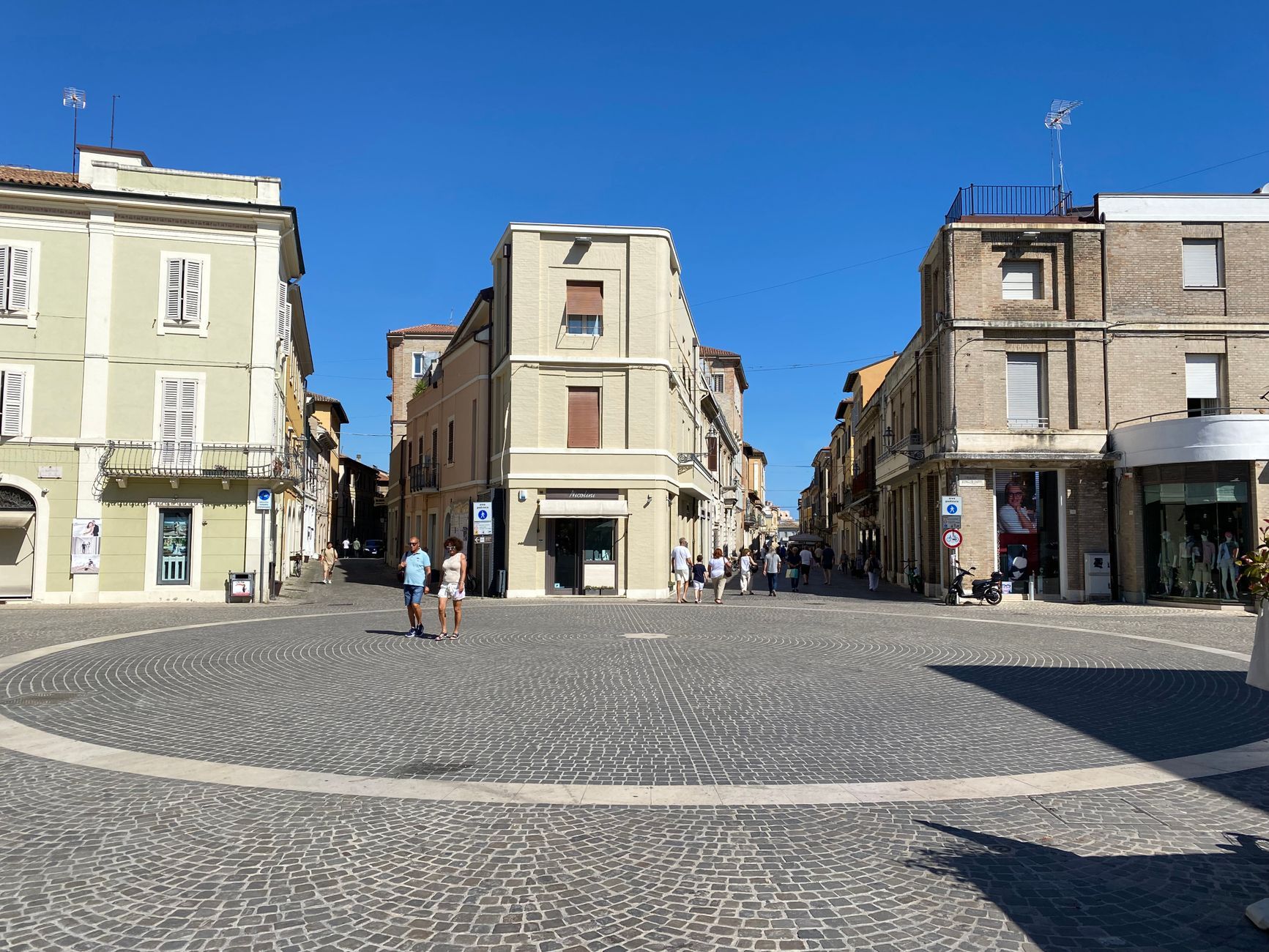 Uliassi Senigallia Italian Modern