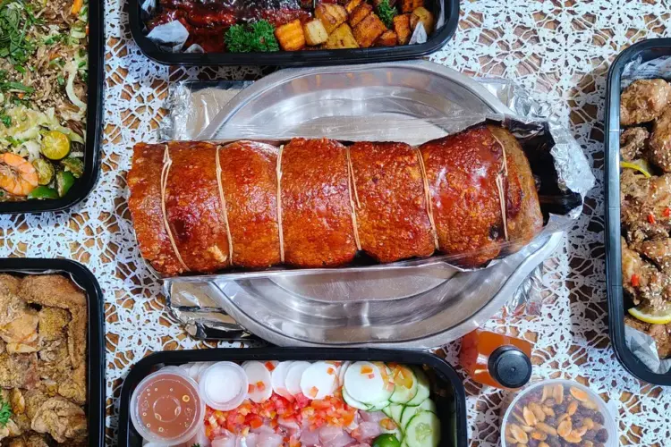 Lechon - Kuliner Asia