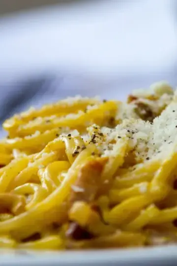 Pasta Carbonara Italia - Kuliner Asia & Eropa