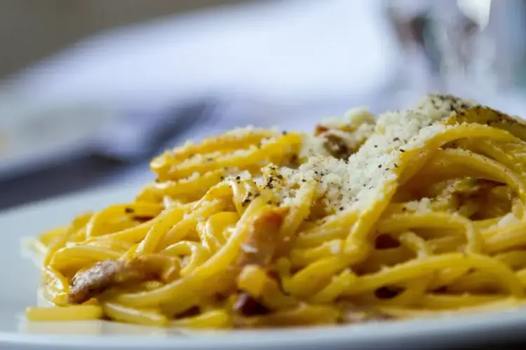 Pasta Carbonara Italia - Kuliner Asia & Eropa