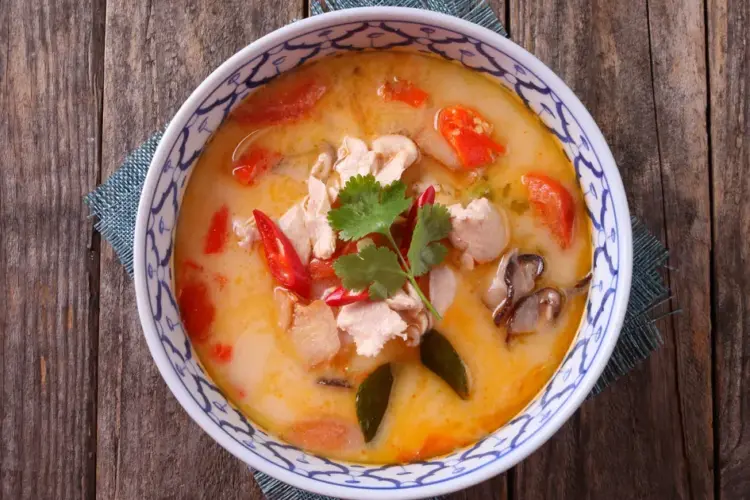 Tom Kha Gai - Kuliner Asia