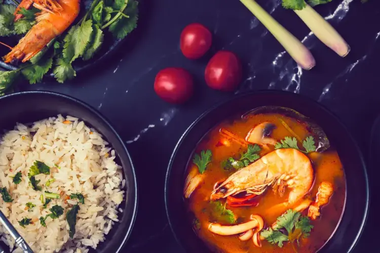 Tom Yum Goong Bangkok - Kuliner Dunia